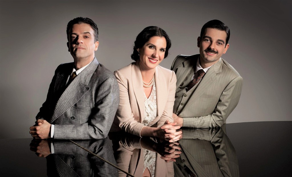 La imagen tiene un atributo ALT vacío; su nombre de archivo es en-tierra-extrana-el-teatrero.jpeg