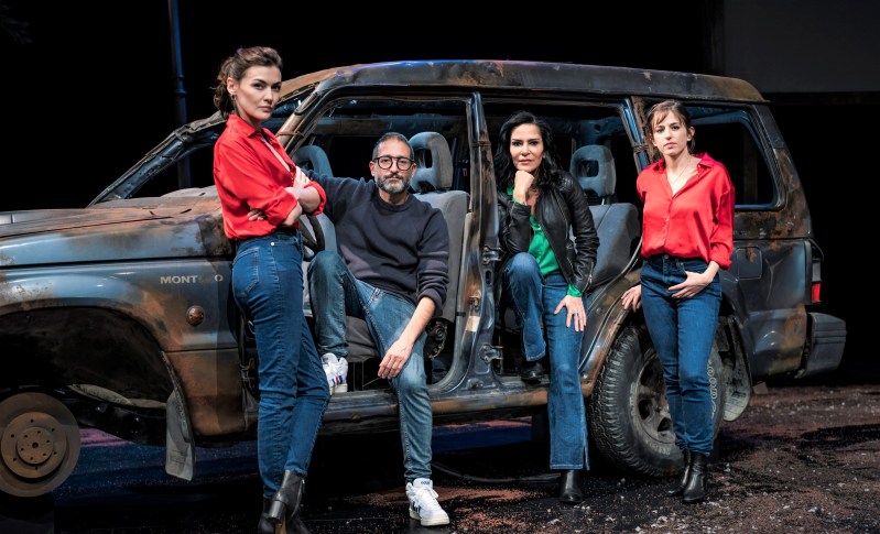 La imagen tiene un atributo ALT vacío; su nombre de archivo es la-infamia-el-teatrero.jpg