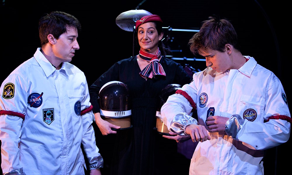 La imagen tiene un atributo ALT vacío; su nombre de archivo es 337km-1.jpg