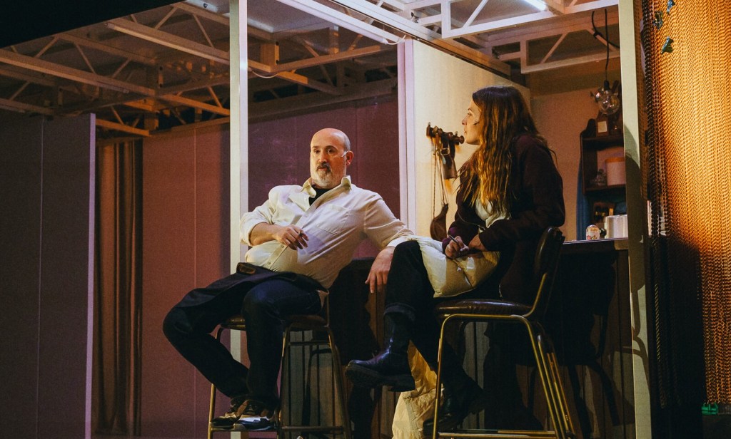 La imagen tiene un atributo ALT vacío; su nombre de archivo es los-farsantes-el-teatrero.jpg