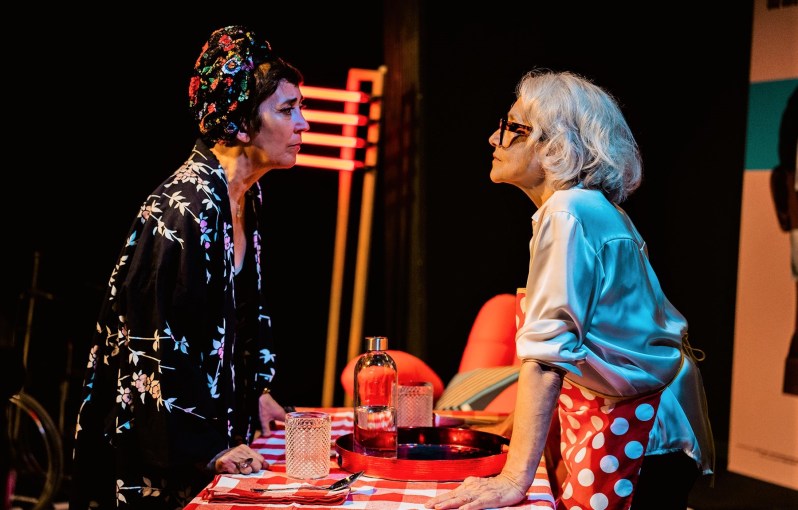 La imagen tiene un atributo ALT vacío; su nombre de archivo es punto-y-coma-el-teatrero.jpg