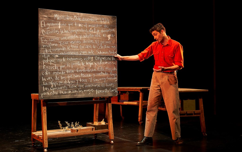 La imagen tiene un atributo ALT vacío; su nombre de archivo es foto-5-de-l_espectacle-el-mar.jpg