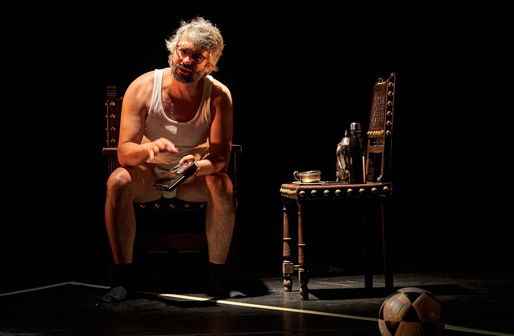 La imagen tiene un atributo ALT vacío; su nombre de archivo es con-los-ojos-cerrados-funcion-0110.jpg